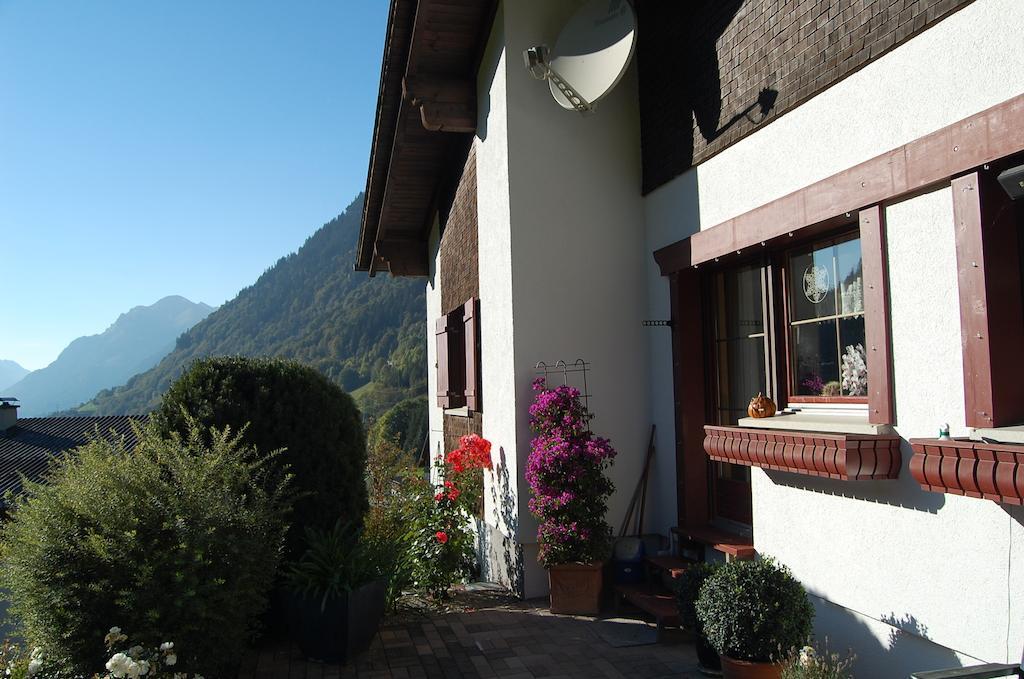 Haus Kinsperger Apartment Klosterle am Arlberg Luaran gambar