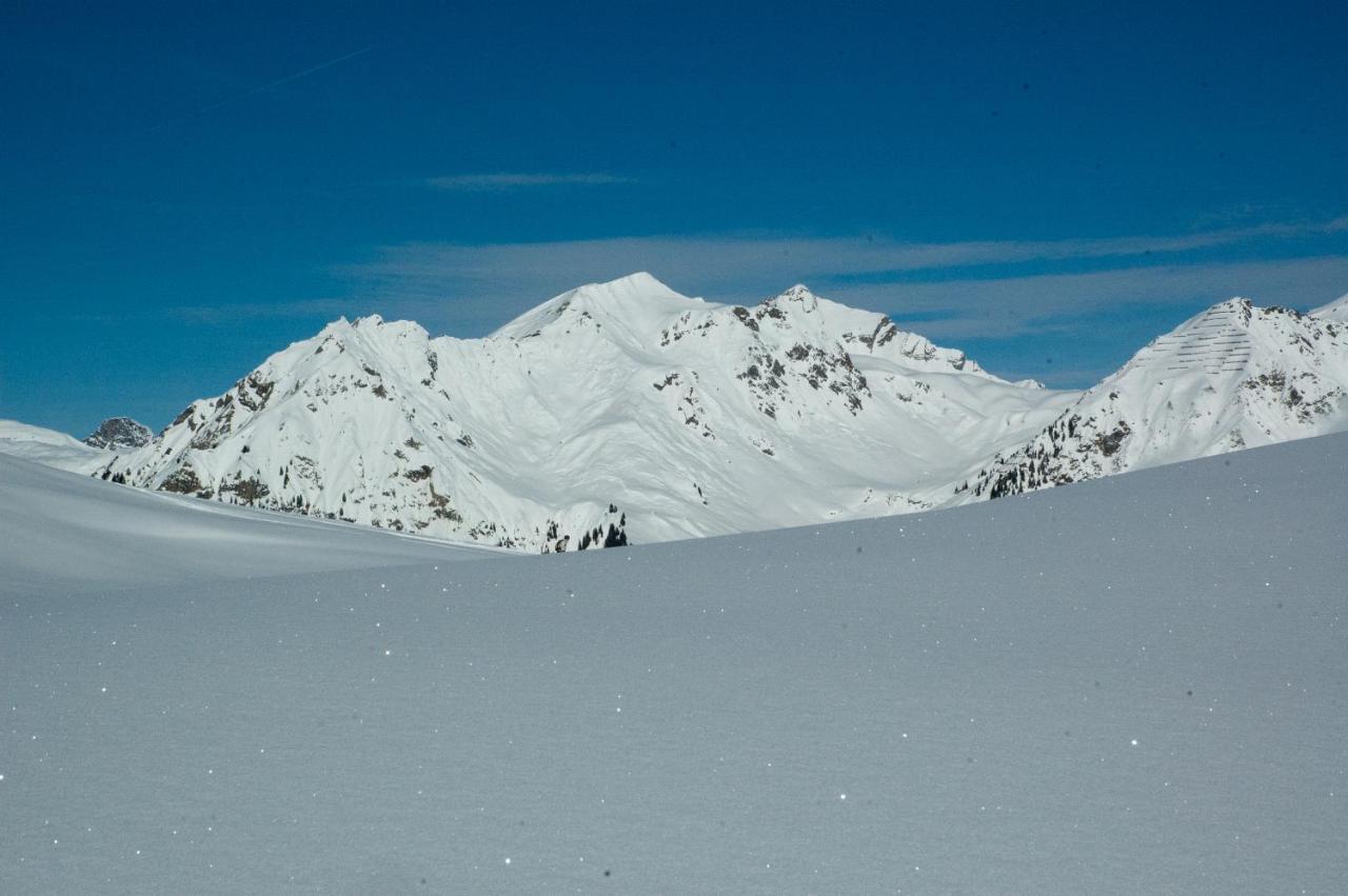 Haus Kinsperger Apartment Klosterle am Arlberg Luaran gambar