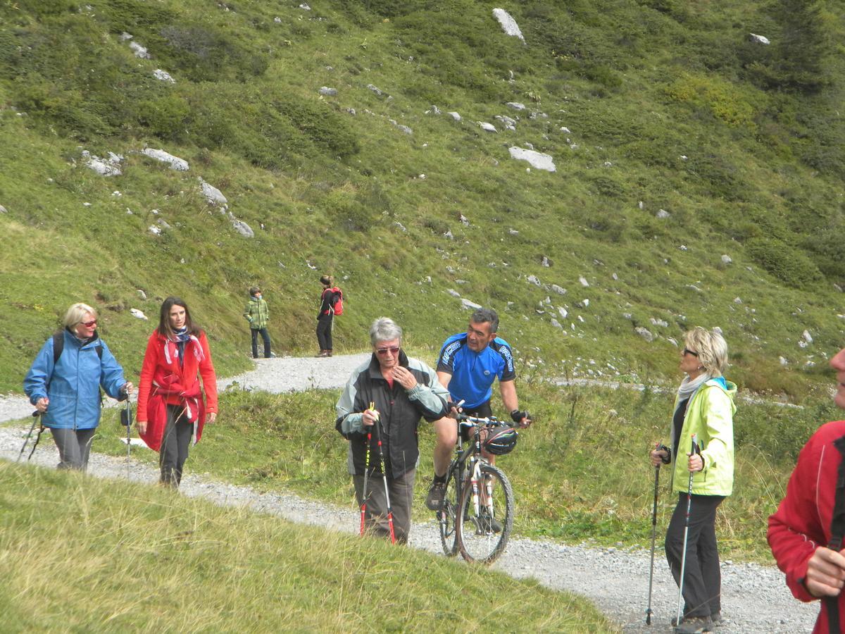 Haus Kinsperger Apartment Klosterle am Arlberg Luaran gambar